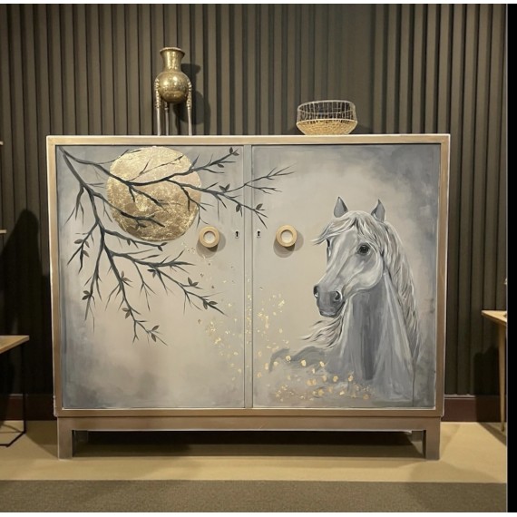 KOMODA - KOŃ W GWIEZDNYM PYLE
